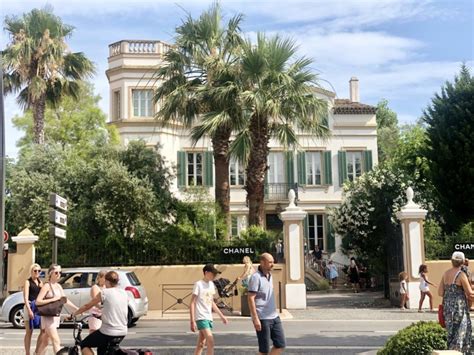 chanel saint tropez villa|Chanel pop up st tropez.